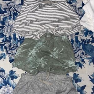 12-18 M baby GAP boy shorts bundle of 4
